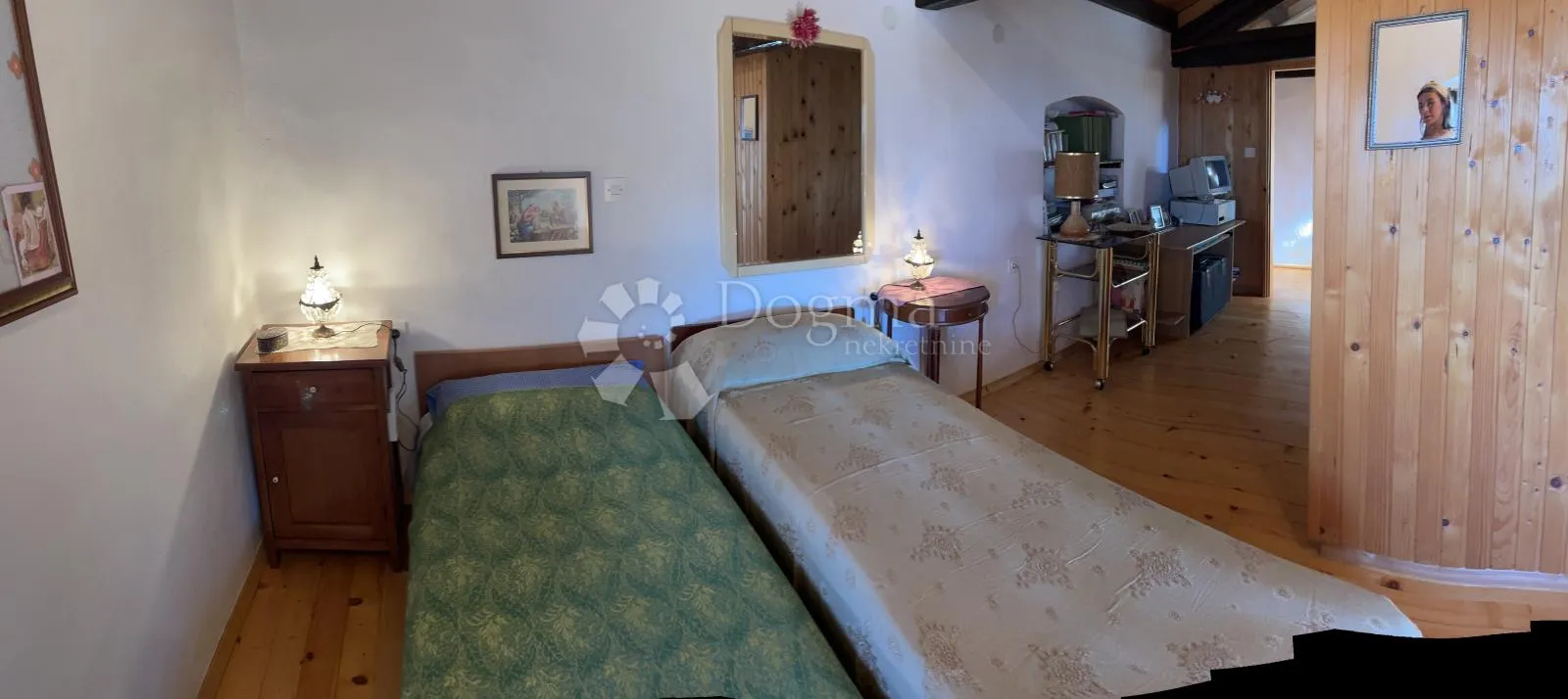krasna kamena kuća - slika 20