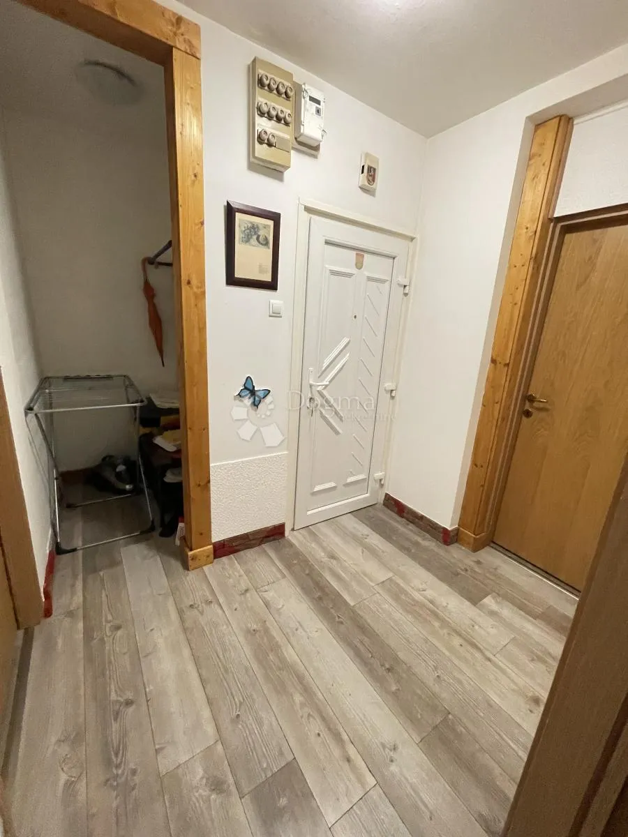 predivan mali južni stan s pogledom - slika 7
