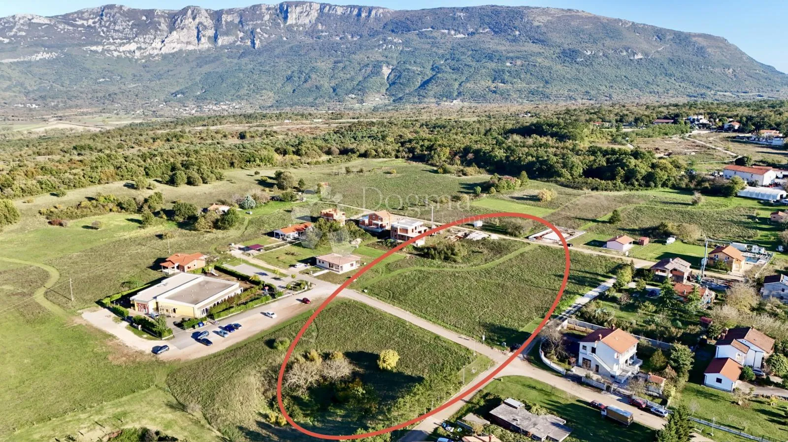 građevinsko zemljište 6km od mora! investicijska prilika! - slika 6