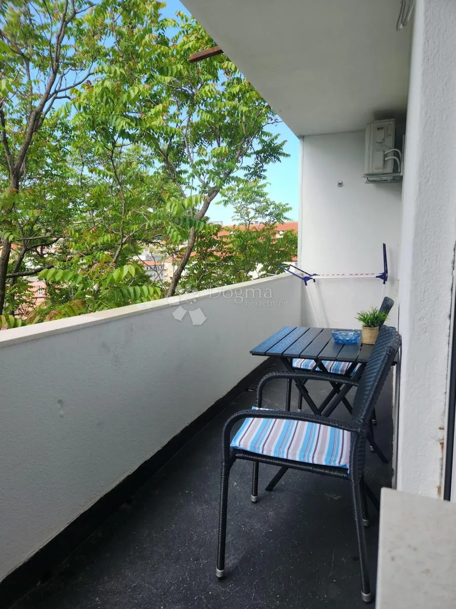 luksuzni 2-sobni stan s terasom u centru splita,75 m² - slika 13