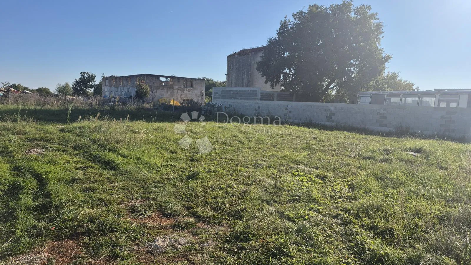 građevinsko zemljište 474 m2 u industrijskoj zoni u marčani - slika 2