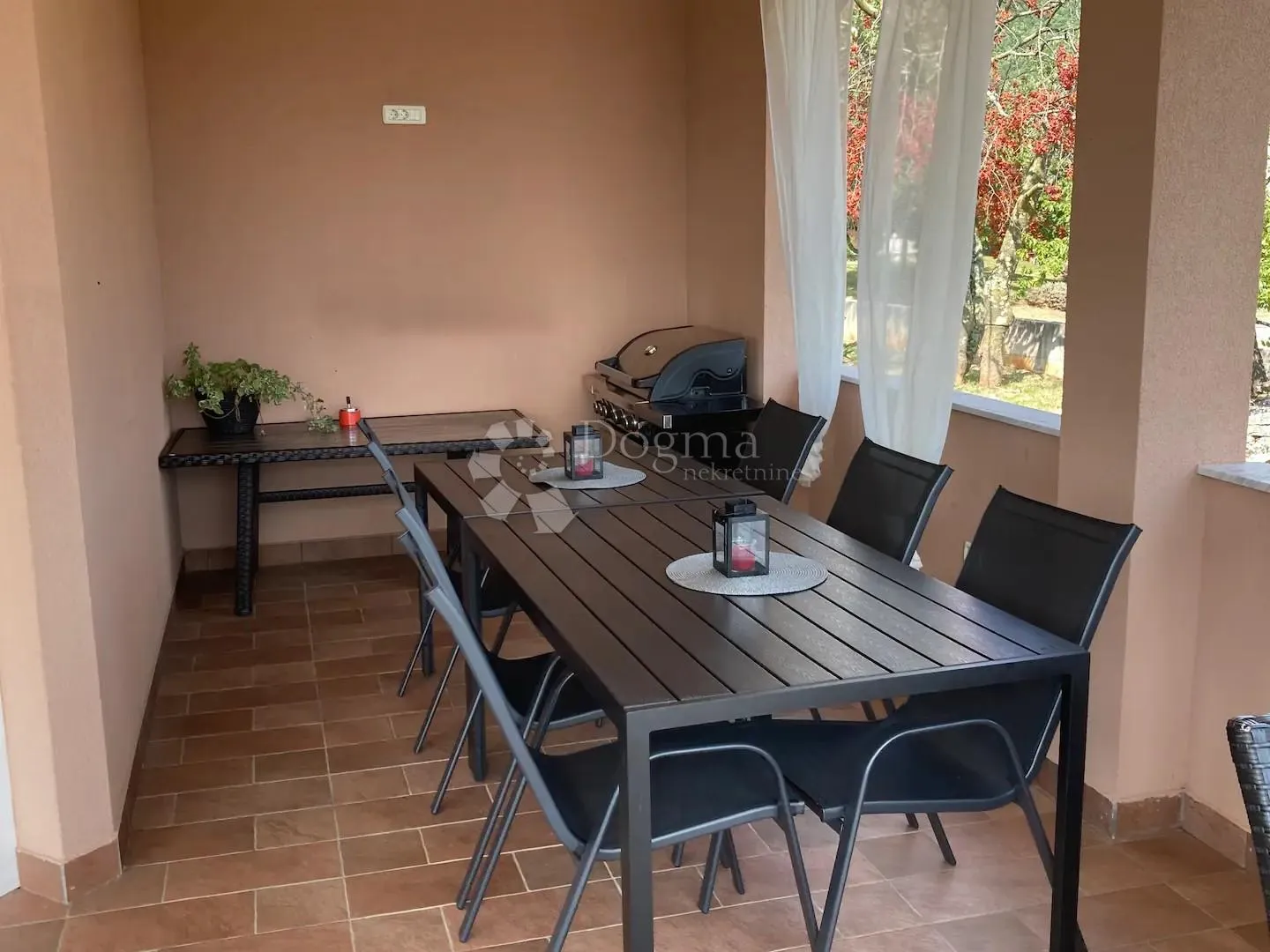 kuća s bazenom, 1000m2 okućnice, panoramski pogled - slika 7