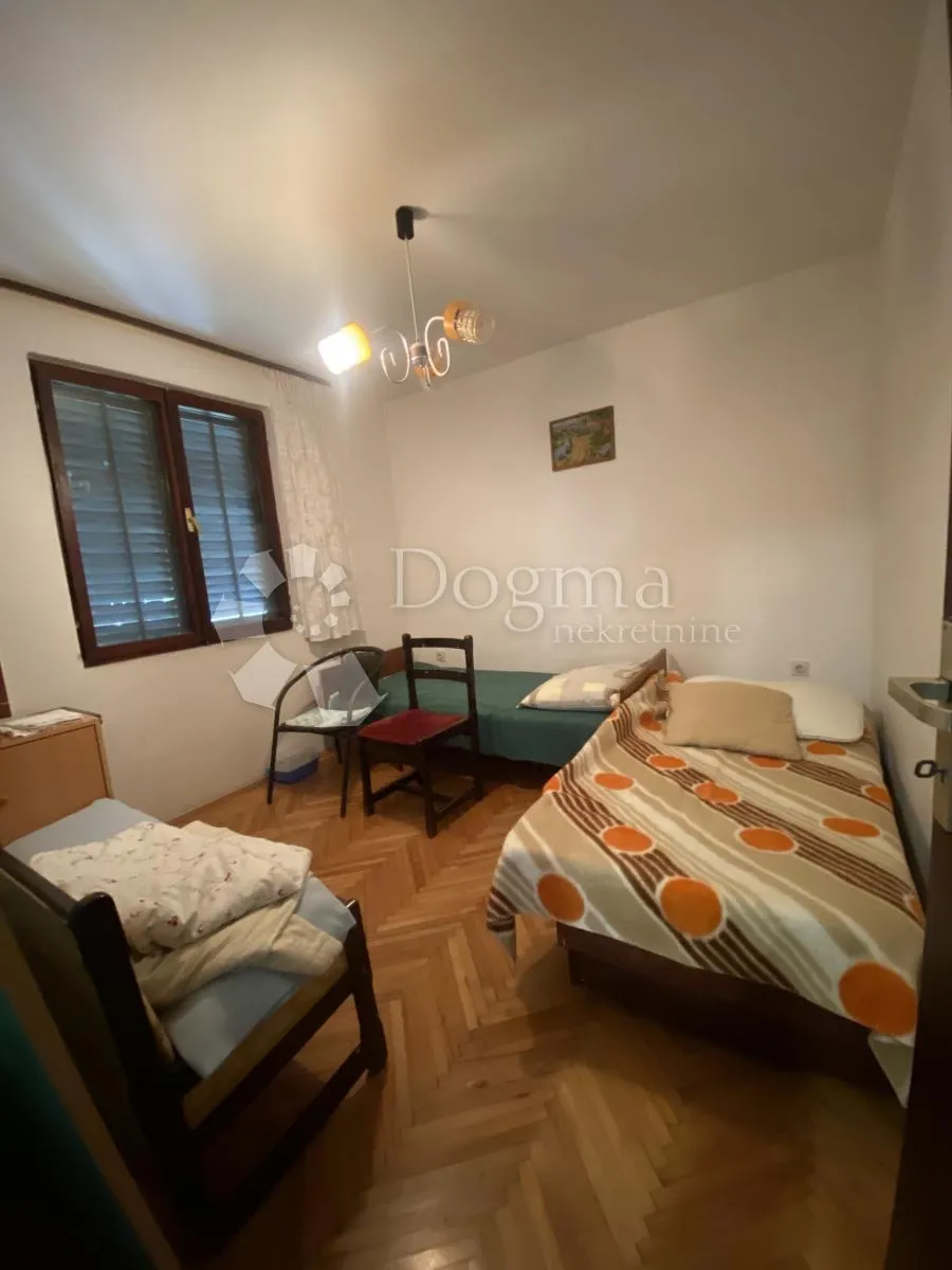 kuća sa dva stana - slika 11