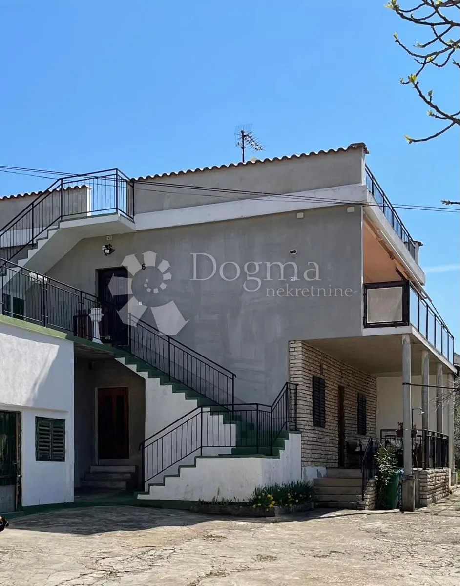 kuća u blizini mora brodarica - slika 18