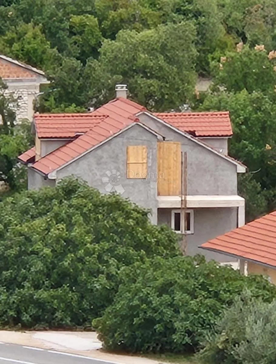 nova nedovršena kuća puna potencijala! - slika 12