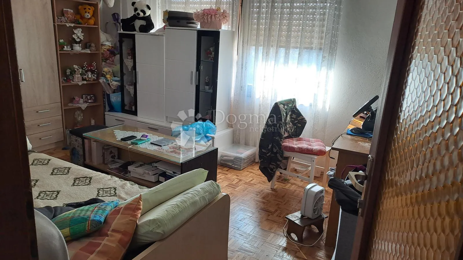 izvrsna lokacija, kuća s 3 stana - slika 16