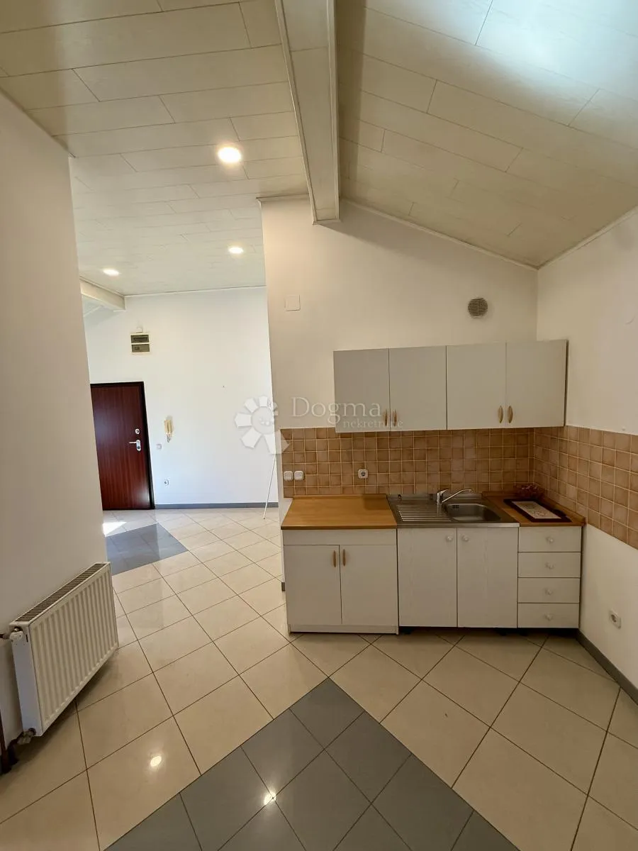Zagreb, Trnje, poslovni prostor NKP 82,66 m2 na izvrsnoj lokaciji