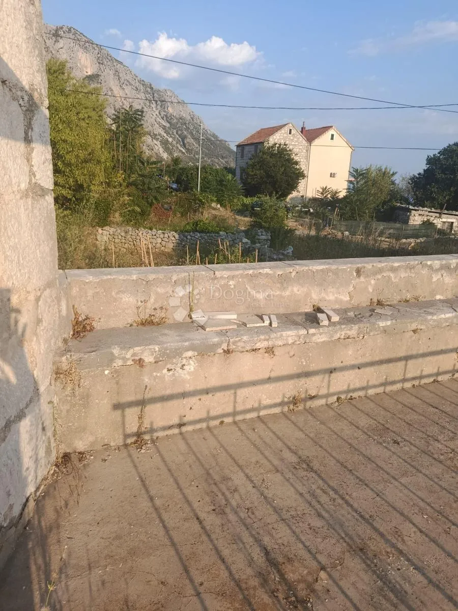 kamena kuća 157m s dvorištem i pogledom na more - slika 10