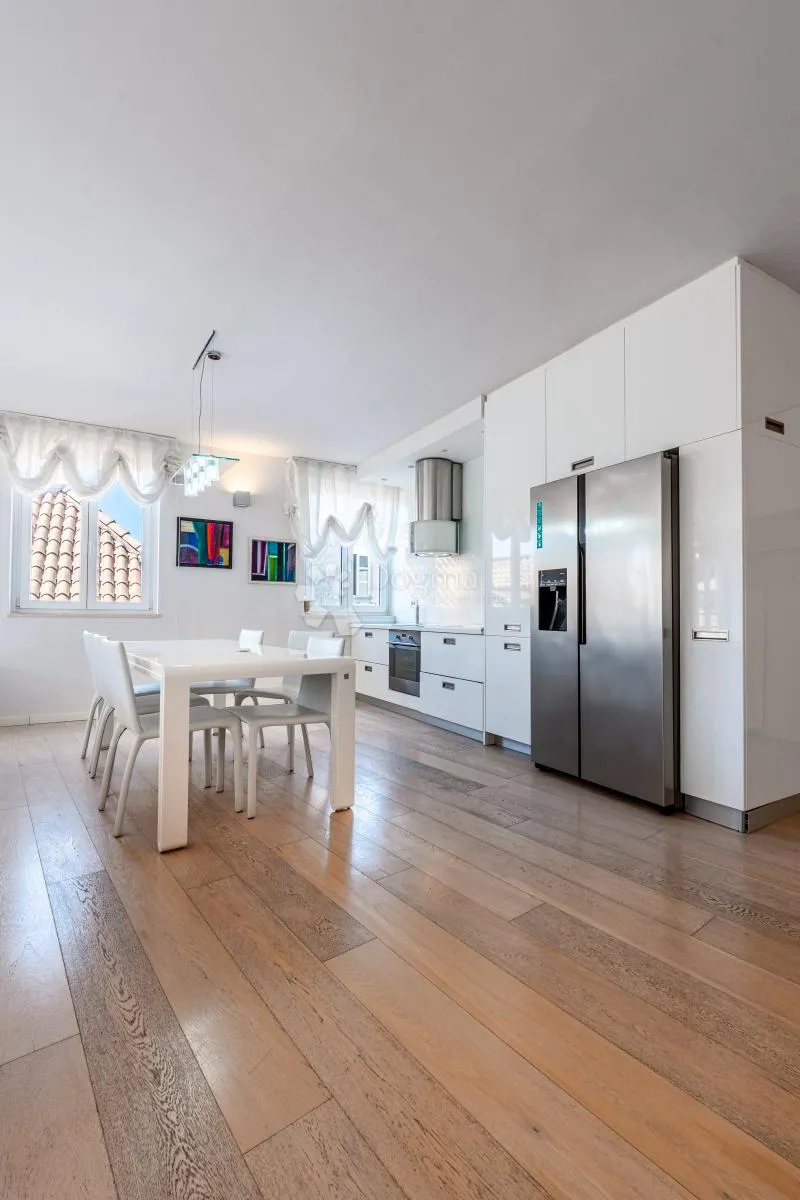 drugi nemaju !! mi imamo – stan 153,90 m² s tersom 25 m², centar rijeke - slika 10
