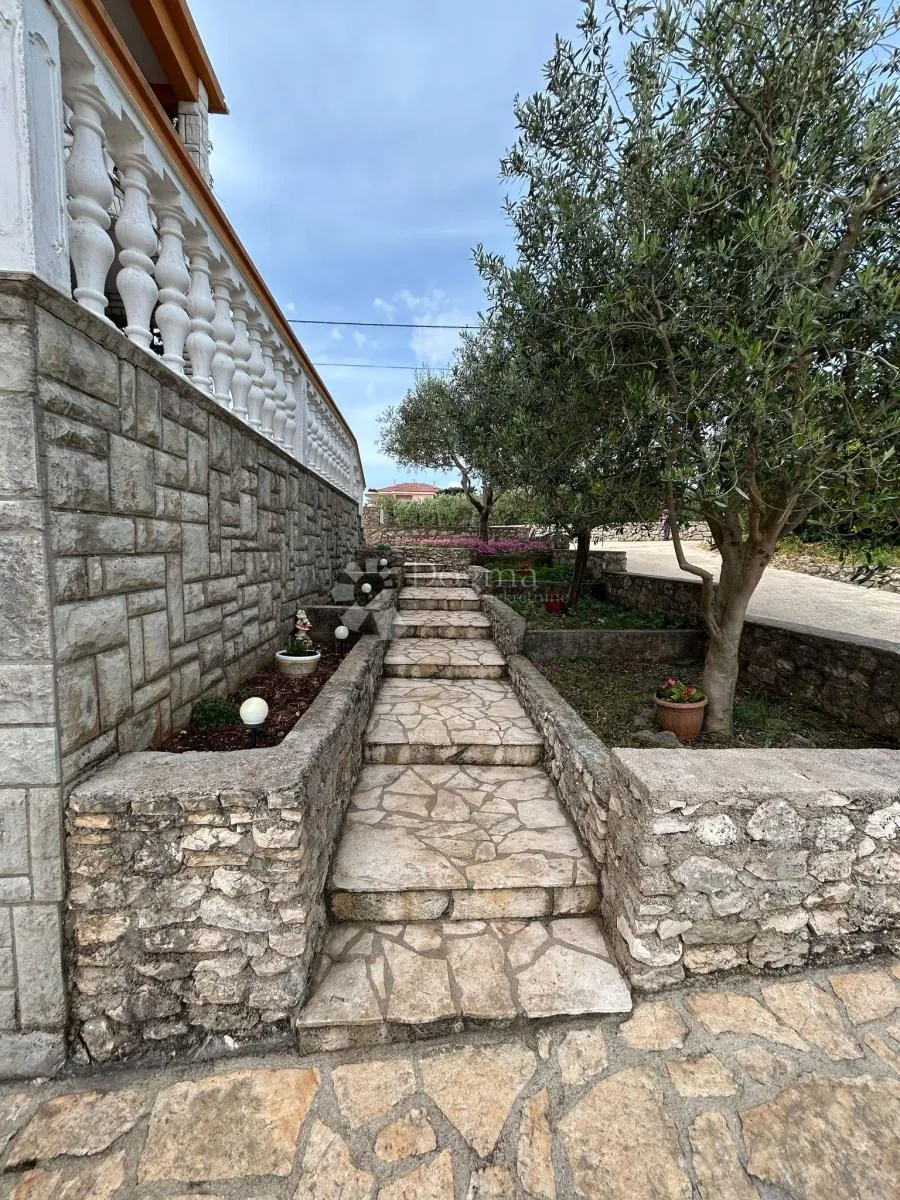 prekrasna kuća s više apartmana, 150 m od mora - slika 22
