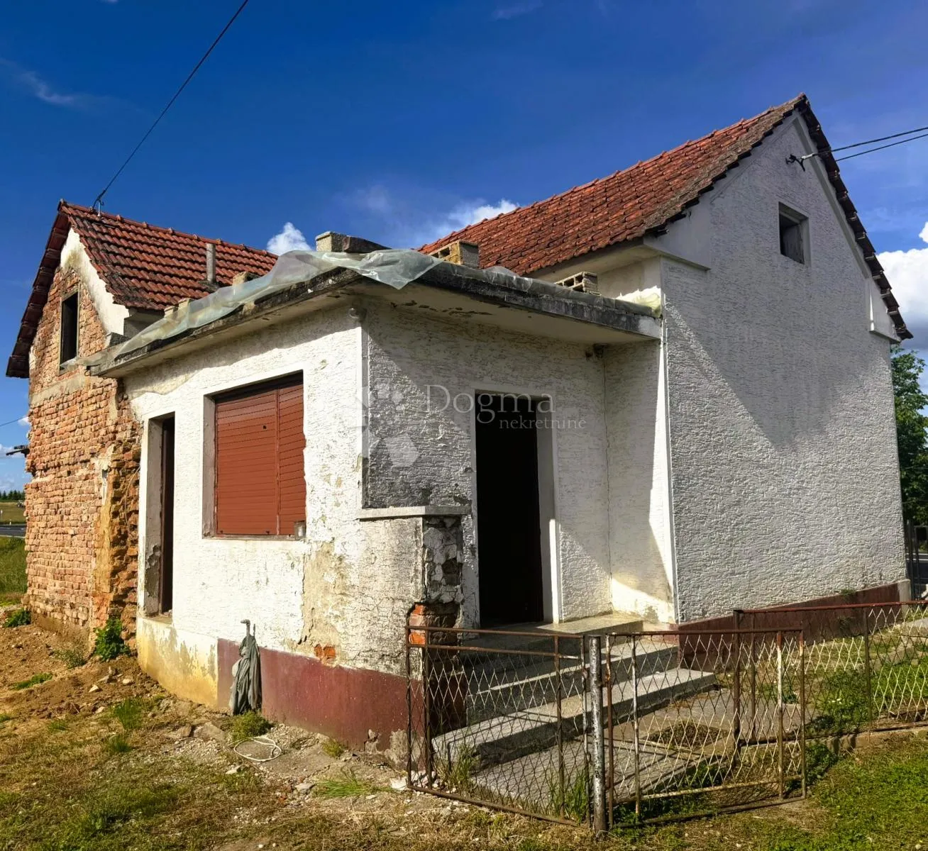 kuća s dvorištem i zemljištem u štrukovcu - slika 9