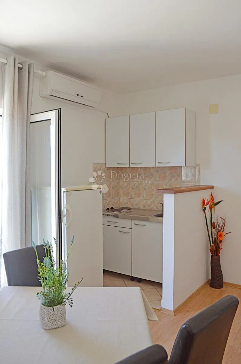 drvenik, makarska rivijera- apartmanska kuća 50 m od mora - slika 7