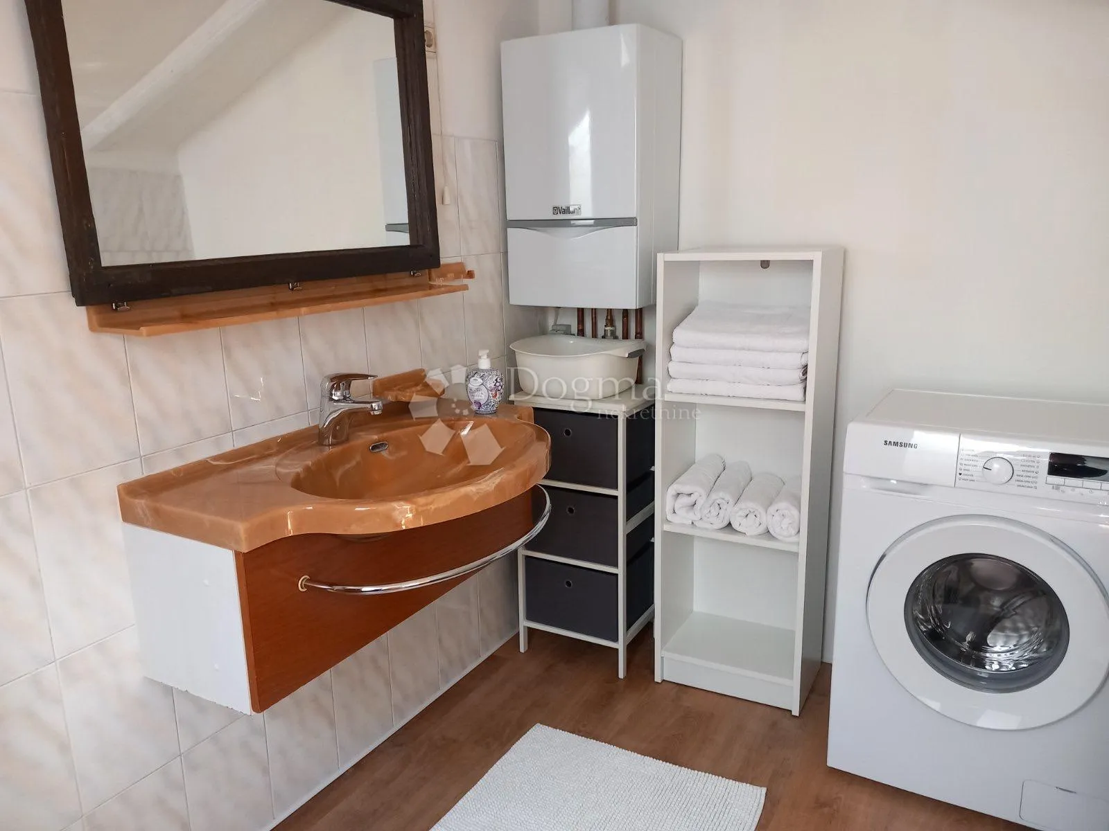 trsat stan 100m2 2s+db za najam - slika 13
