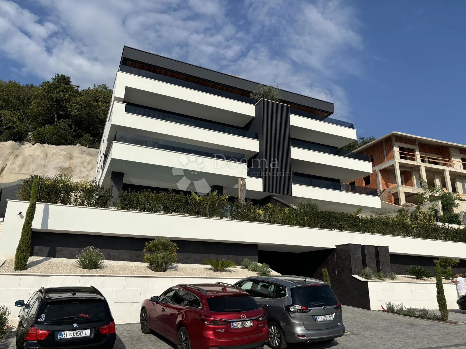 luksuzan stan, 144 m2, s pogledom (novogradnja) - slika 2