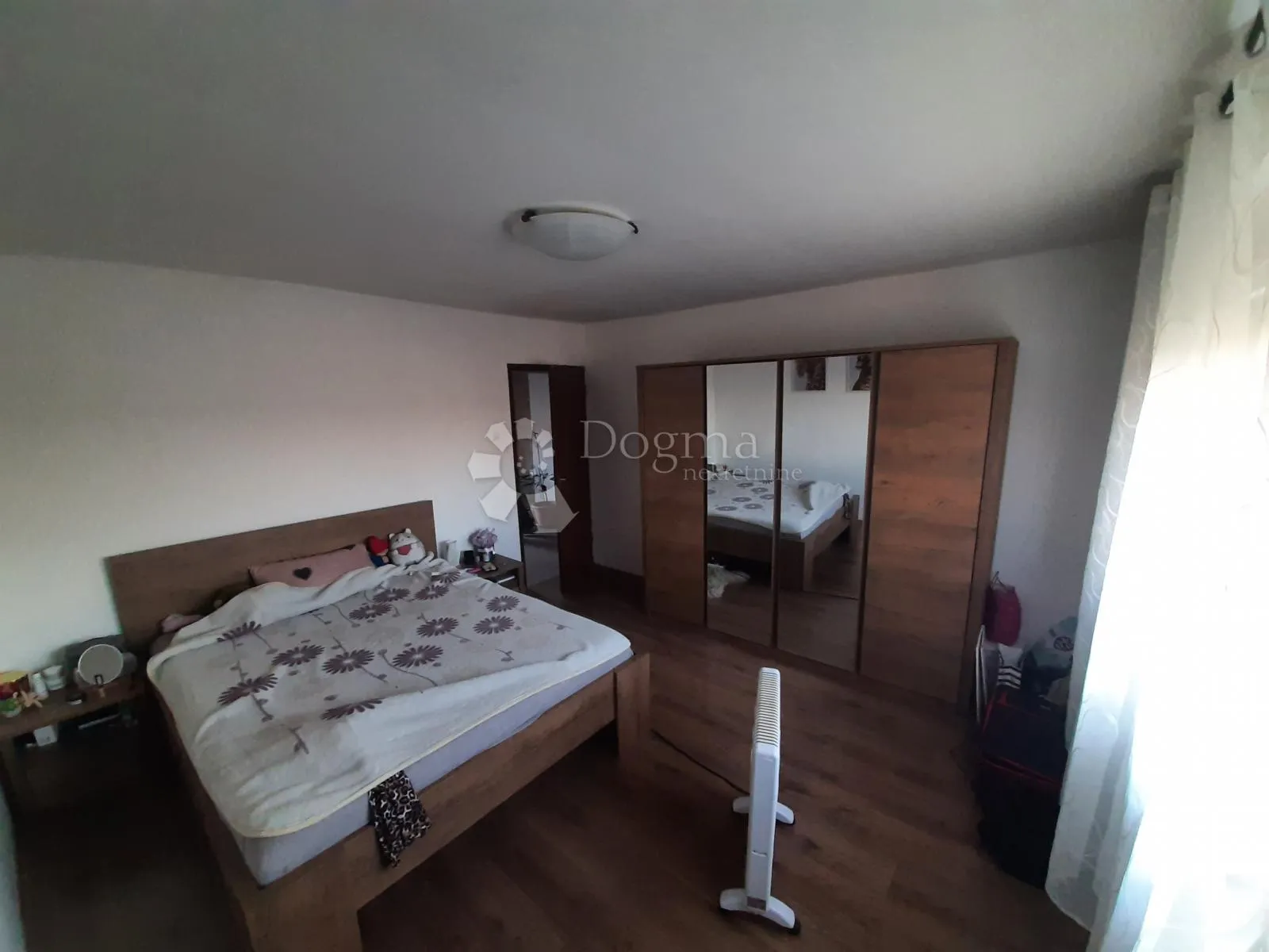 kuća uz park prirode medvednica – 650 m² mira i zelenila - slika 20