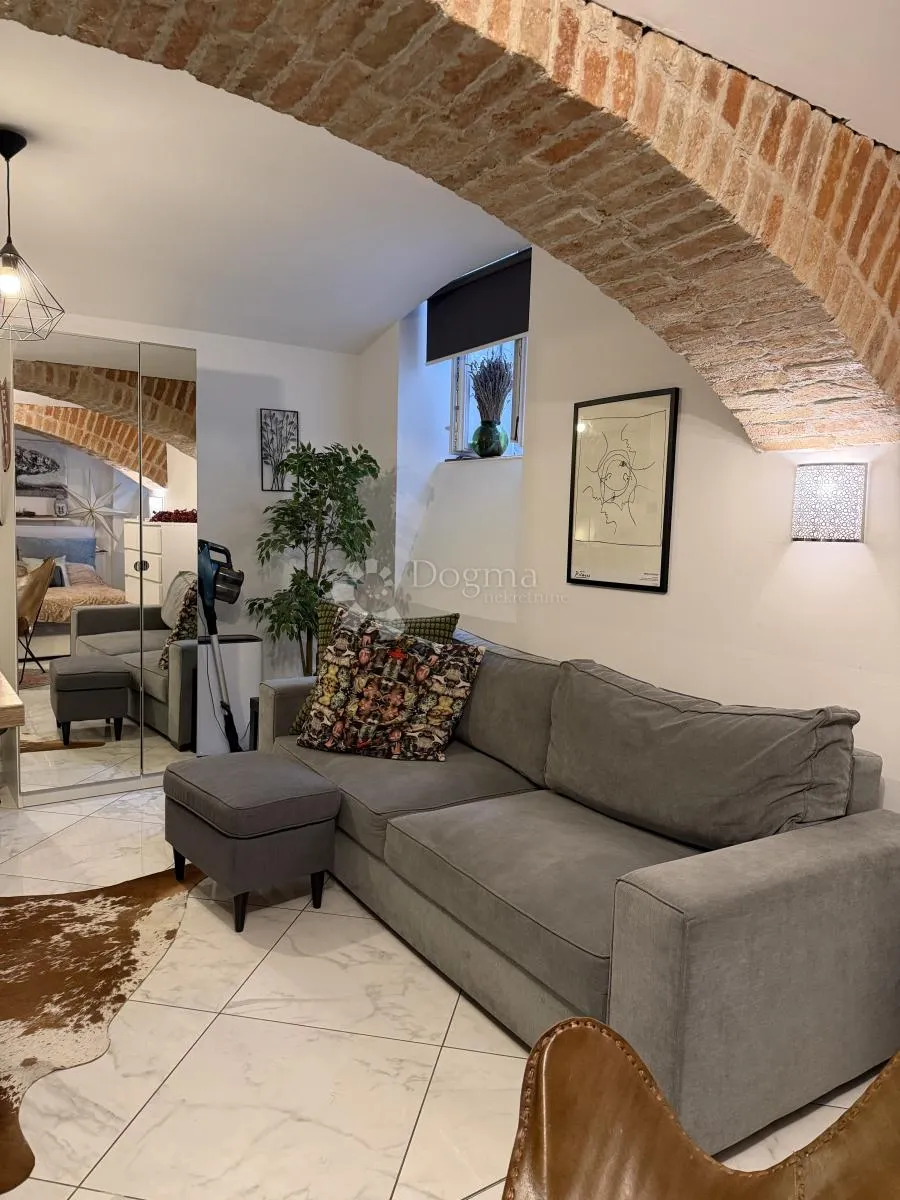 strogi centar – nasuprot zrinjevca! stan 30 m², top investicija za najam - slika 2