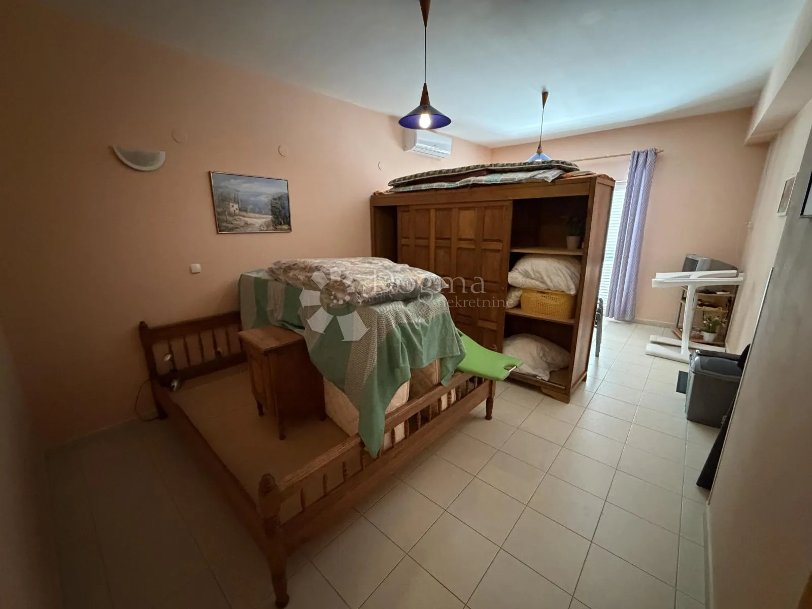 prilika u brodarici- kuća blizu mora, s 6 apartmana i 3-sobnim stanom!! - slika 15