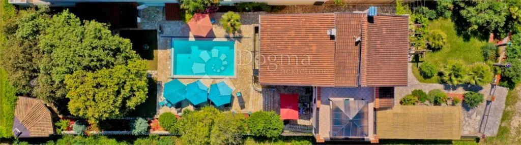 mir i more na korak: kuća s privatnim bazenom-premantura - slika 3