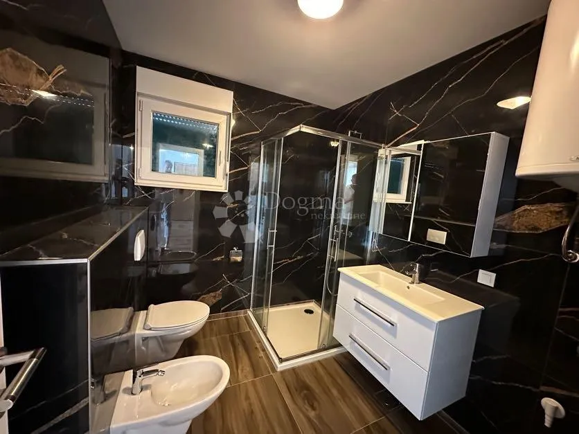 luksuzni apartman - slika 12