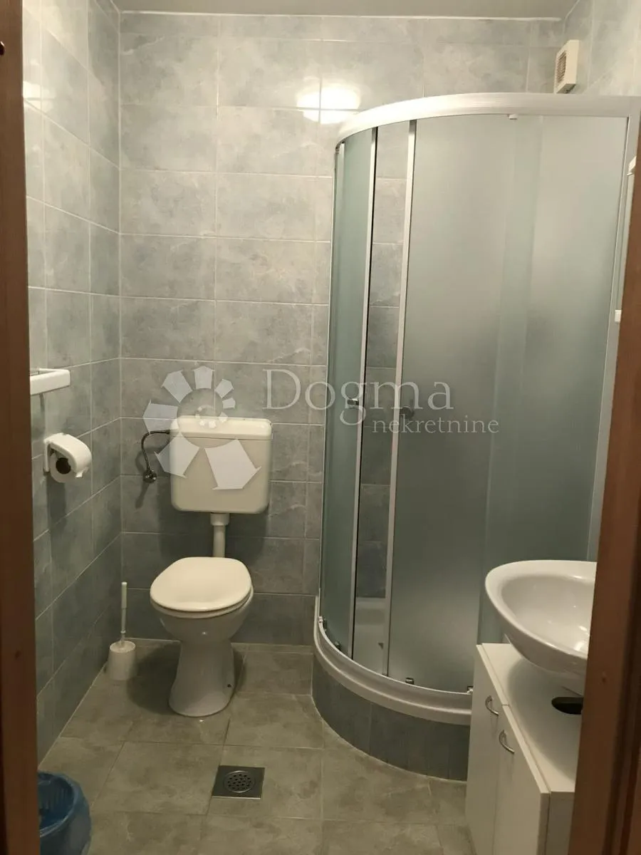 odlična apartmanska kuća u loparu - slika 13