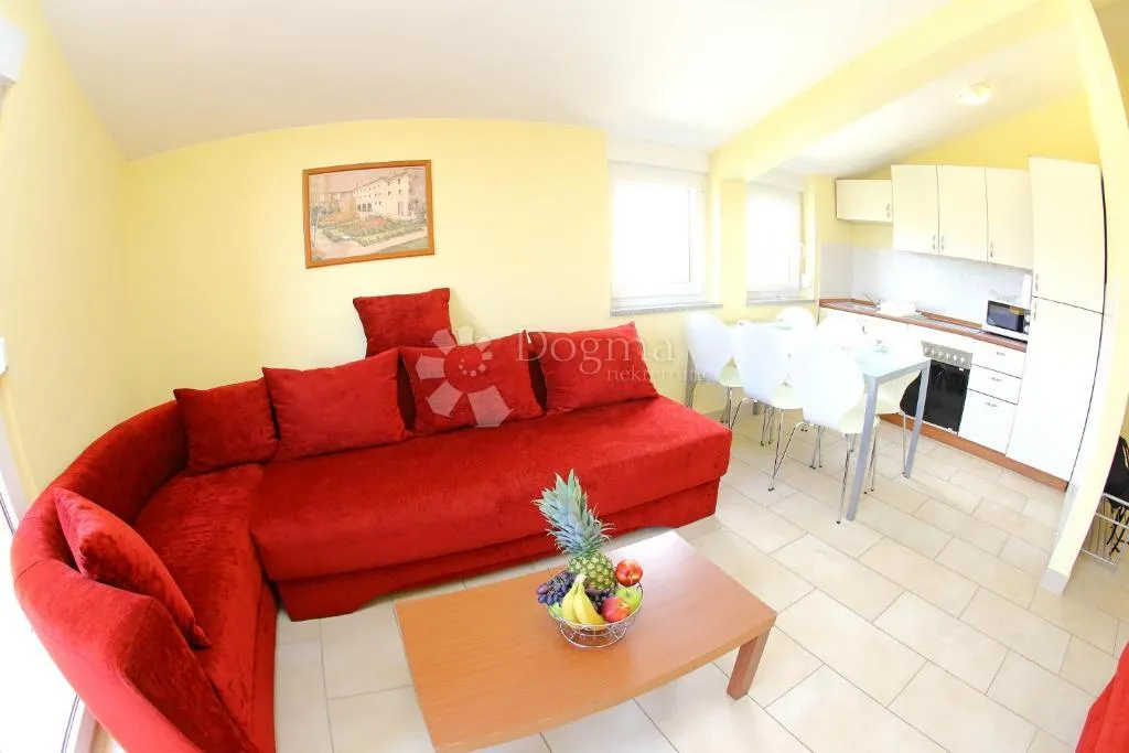 namješten dvoetažni apartman u svetom filipu i jakovu – idealan za odmor ili turistički najam - slika 4