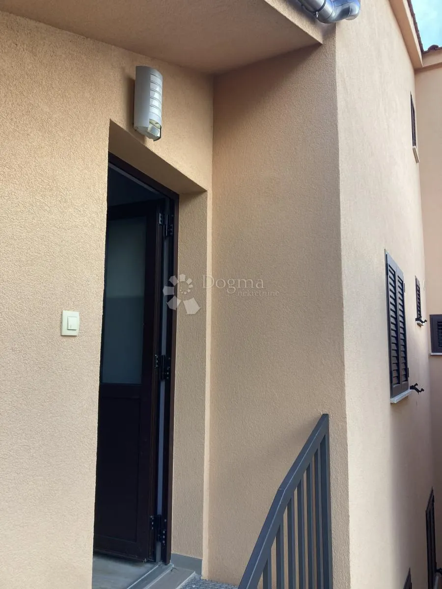 ražanj, apartmanska kuća prvi red do mora (3 stambene jedinice + studio apartman) - slika 6