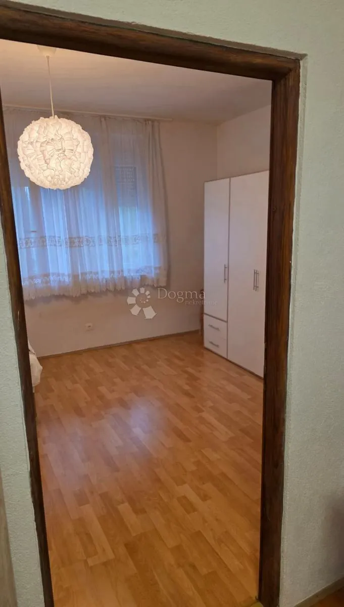 lički osik novouređeni stan centar - slika 14