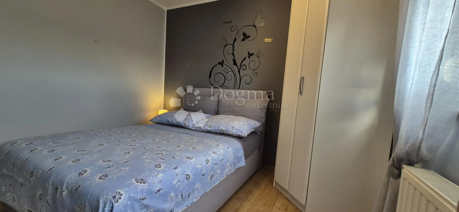 kuća sa 2 stana i bazenom - slika 72