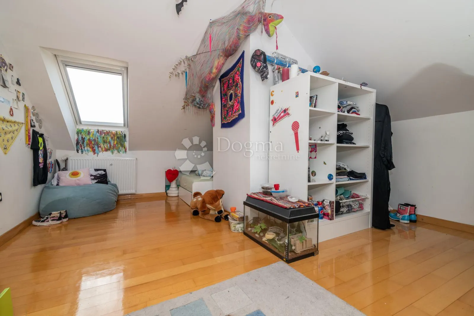 zagreb, bijenik, prekrasan četverosoban stan 107 m2, pogled - slika 9