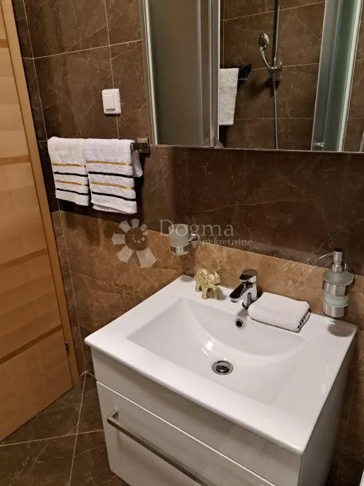 crikvenica - apartman 58,55 m2 - 300 m od plaže - slika 12