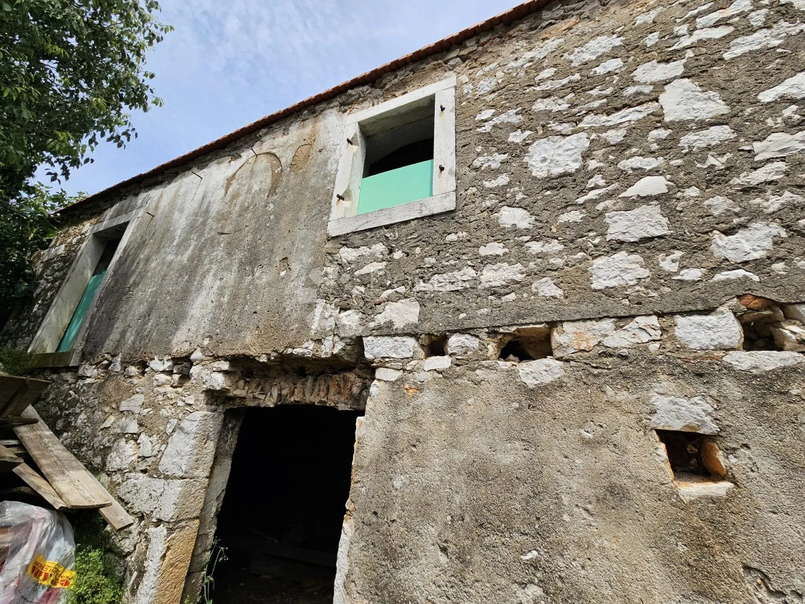 kamena kuća za adaptaciju, ugljan - slika 15