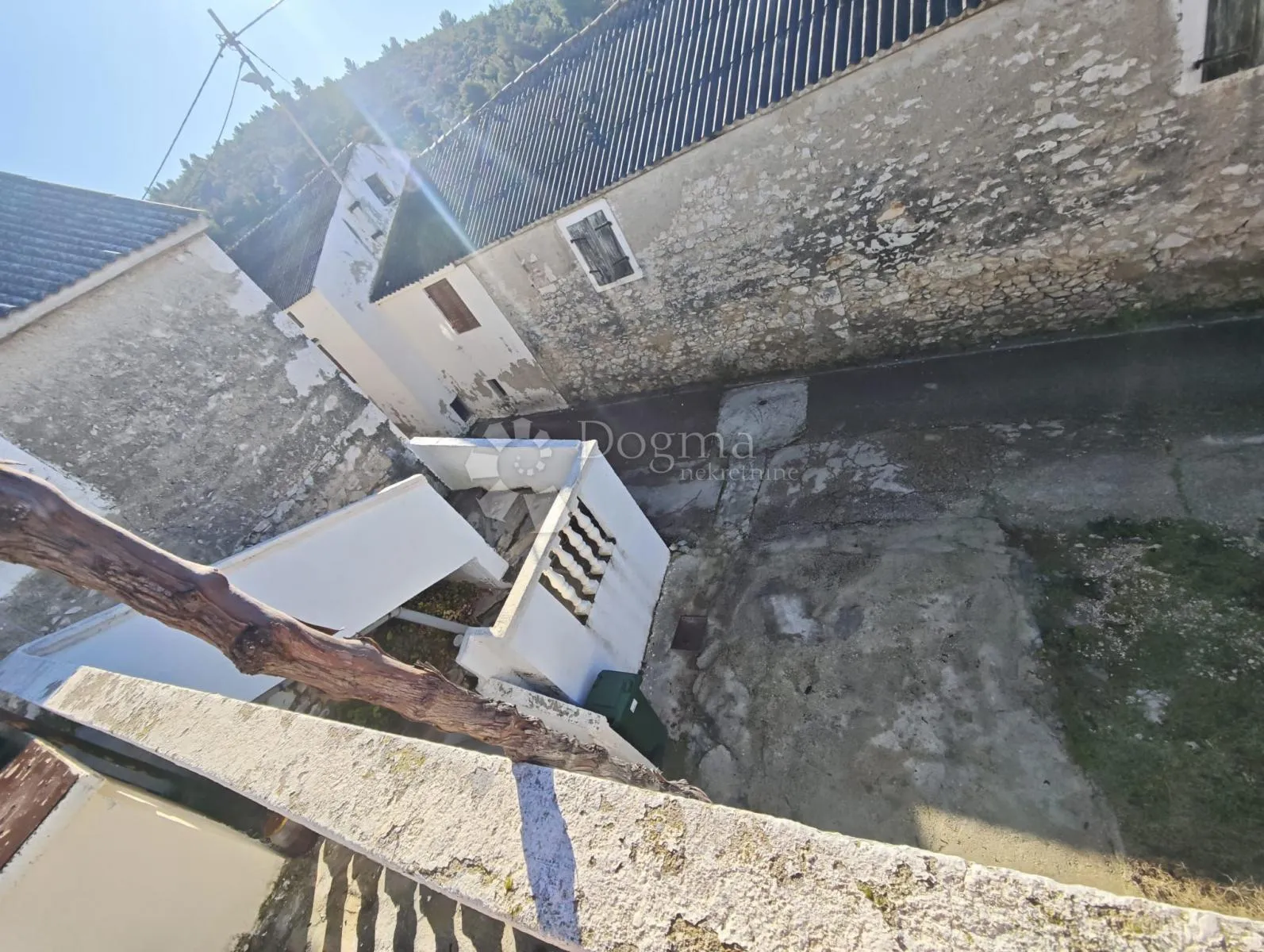prodaje se kuća, ljubački stanovi - slika 10