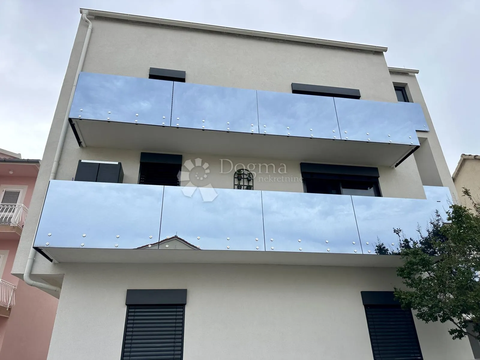 penthouse 140m2 kompletno namješten prilika!! 300m od mora - slika 23