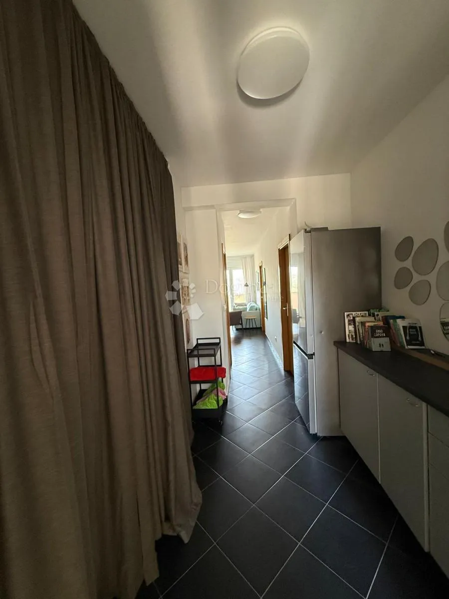 nov namješten apartman 200 m od mora sniženo - slika 7