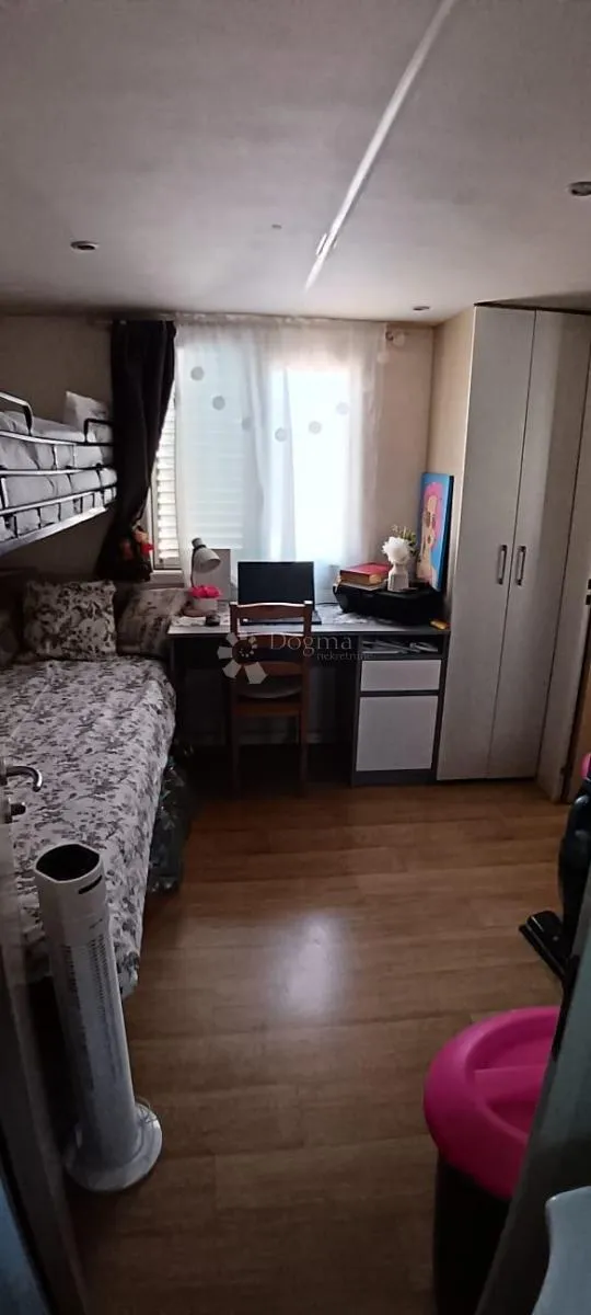off-grid imanje s mobilnom kućicom - tribunj - slika 5