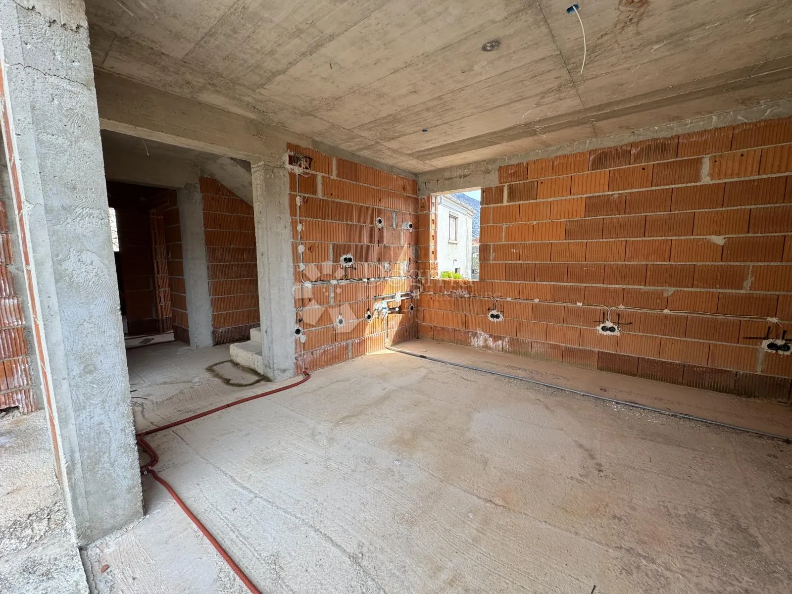 roh-bau kuća sa dva stana/ drikevnik/ 168,11 m2 - slika 7