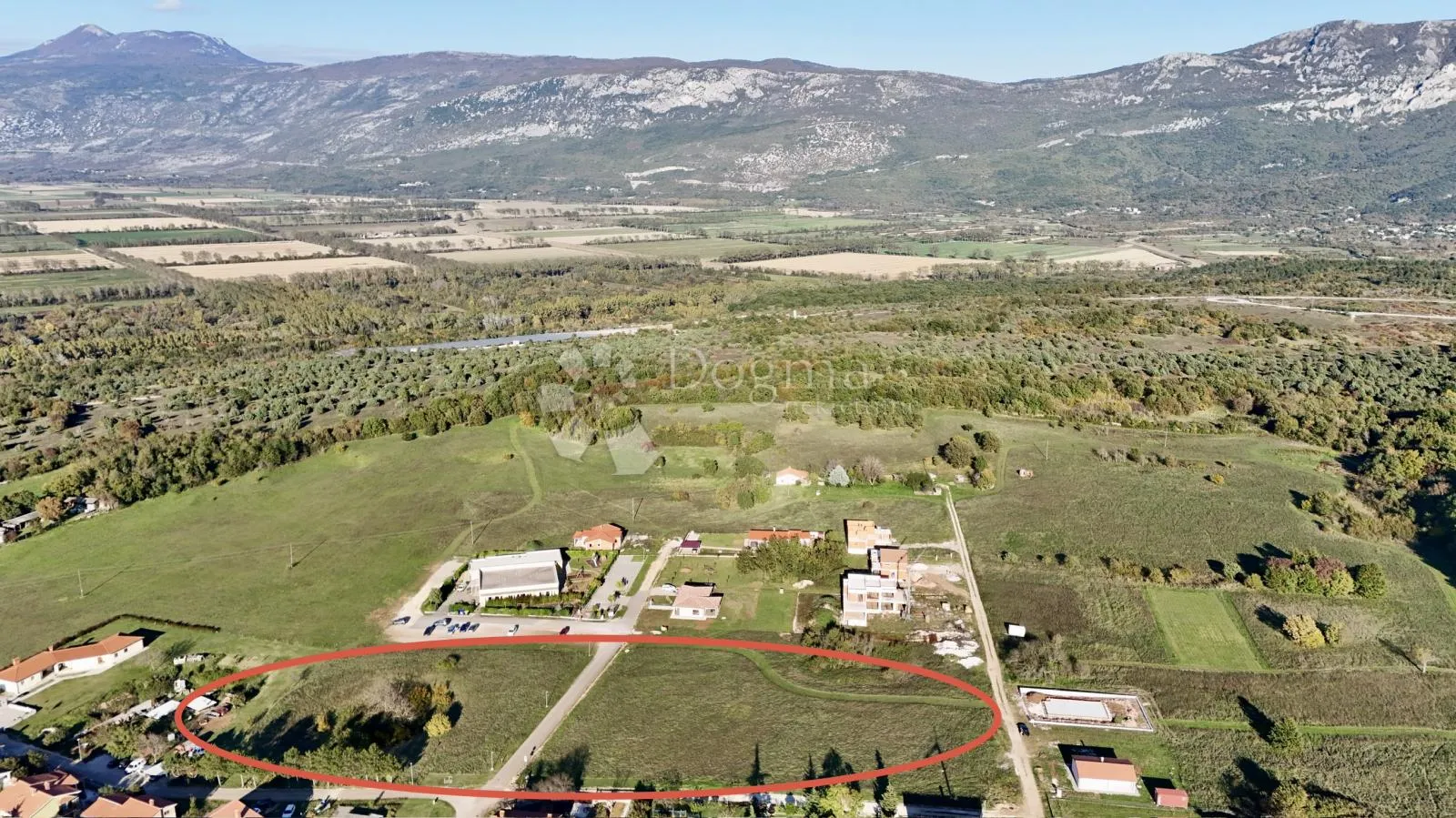 investicijska prilika! građevinsko zemljište 6km od mora! - slika 3