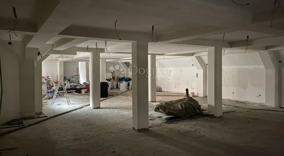 prestižna lokacija u samom centru siska - 280m² - slika 4