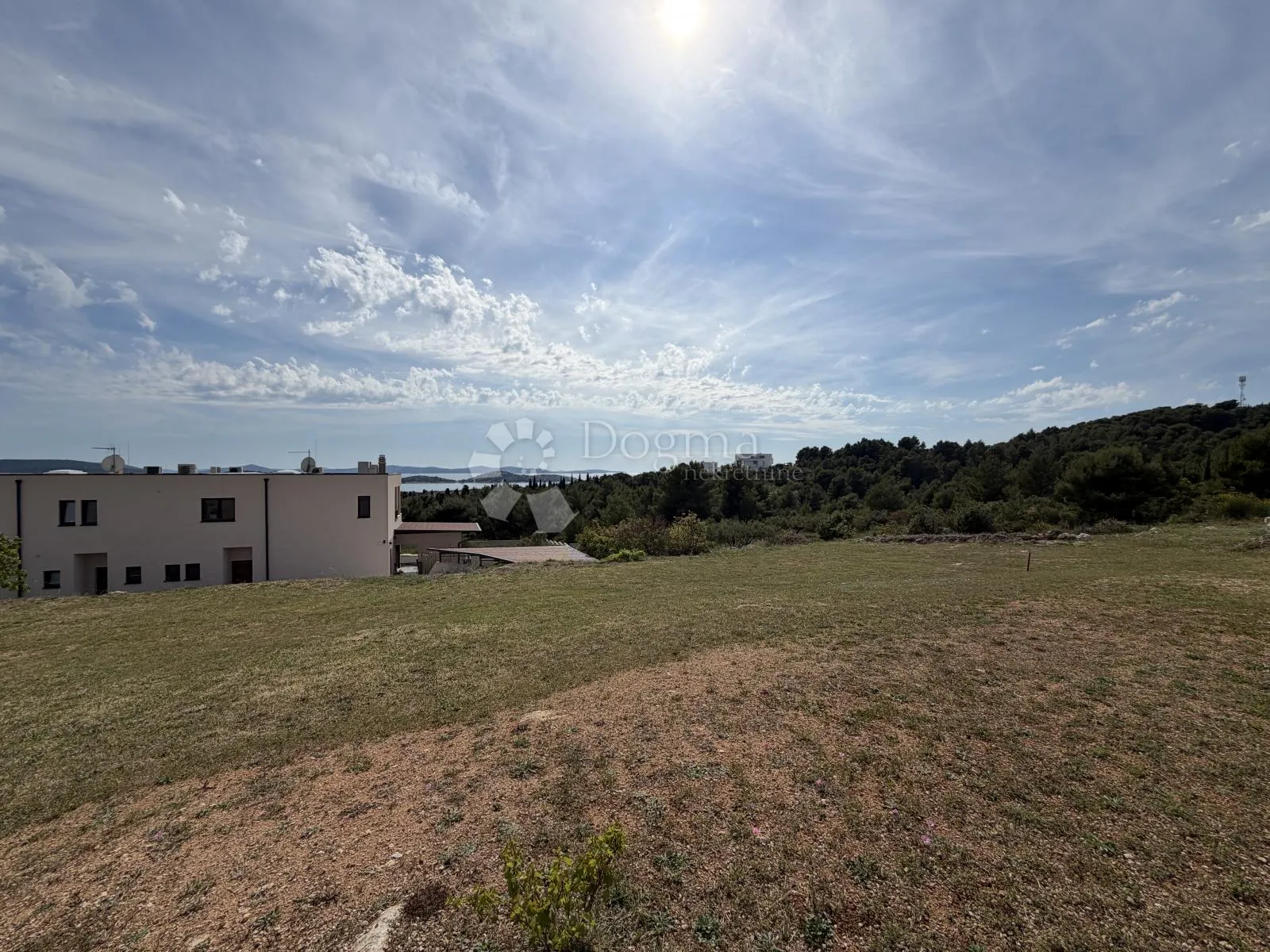 top lokacija! građevinsko zemljište s pogledom na more – vodice (p-2) - slika 3
