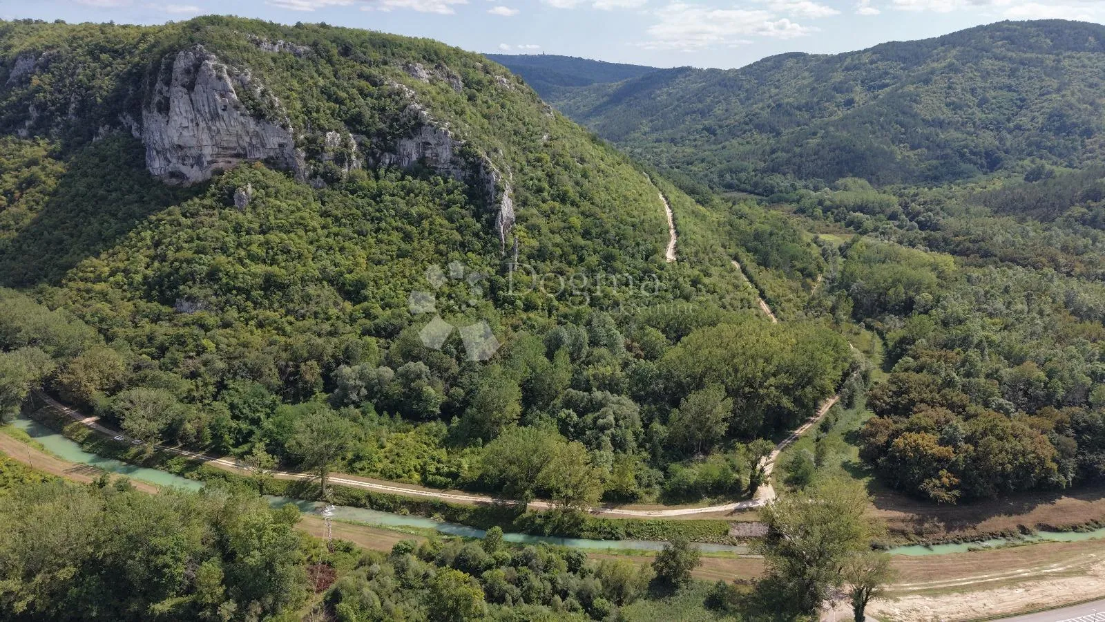 pojoprivredno zemljište 1002 m2, uz rijeku mirnu - slika 7