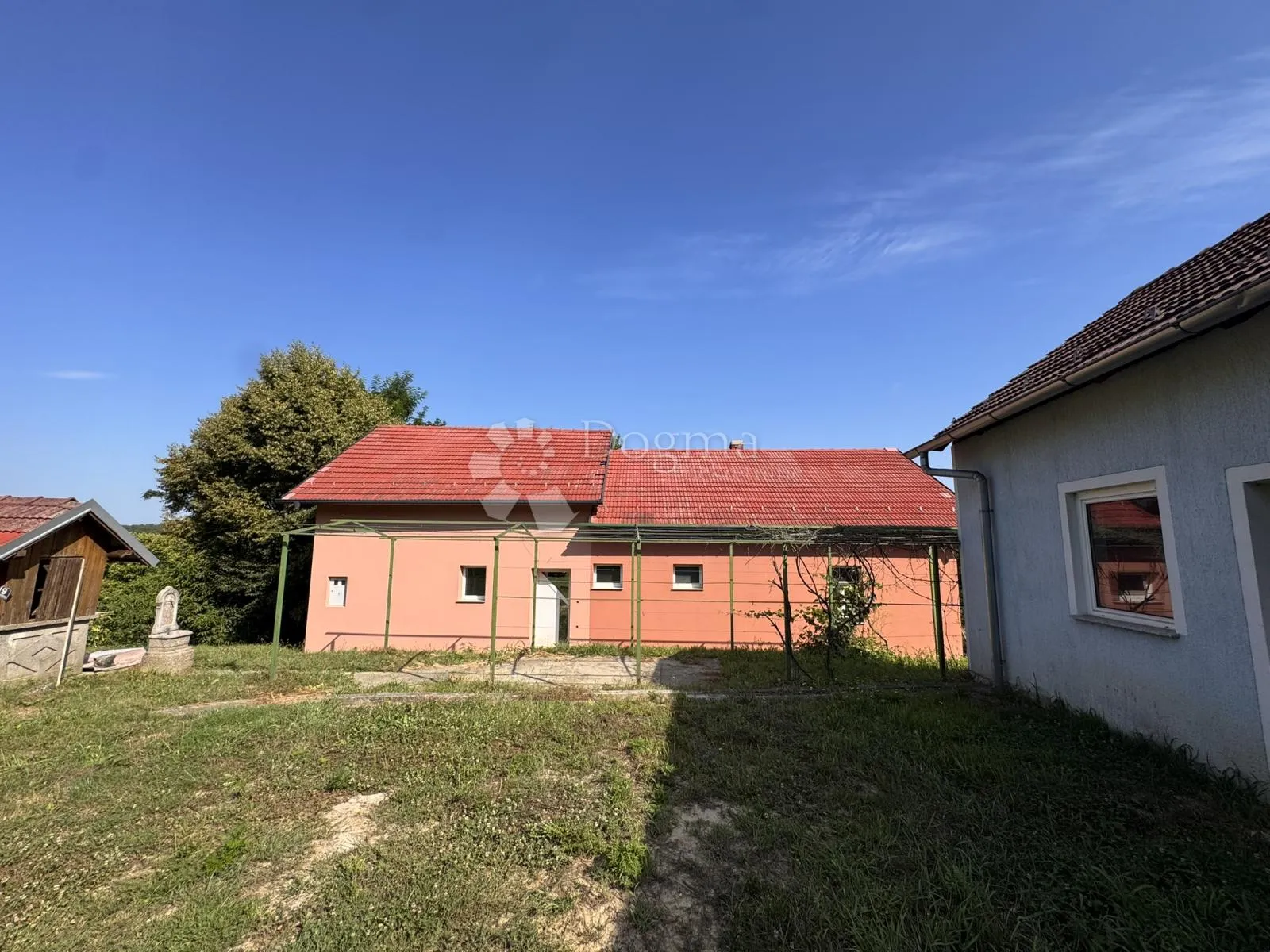veliko trojstvo - lijepo uređena obiteljska kuća - slika 10