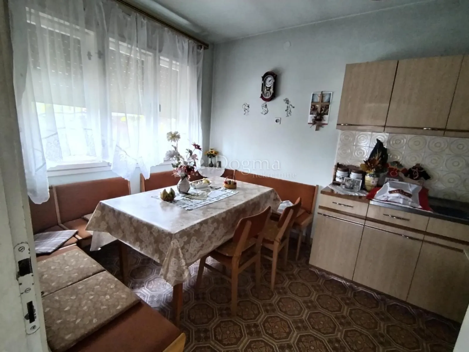 visoka prizemnica s okućnicom 1.300 m² – haganj - slika 9