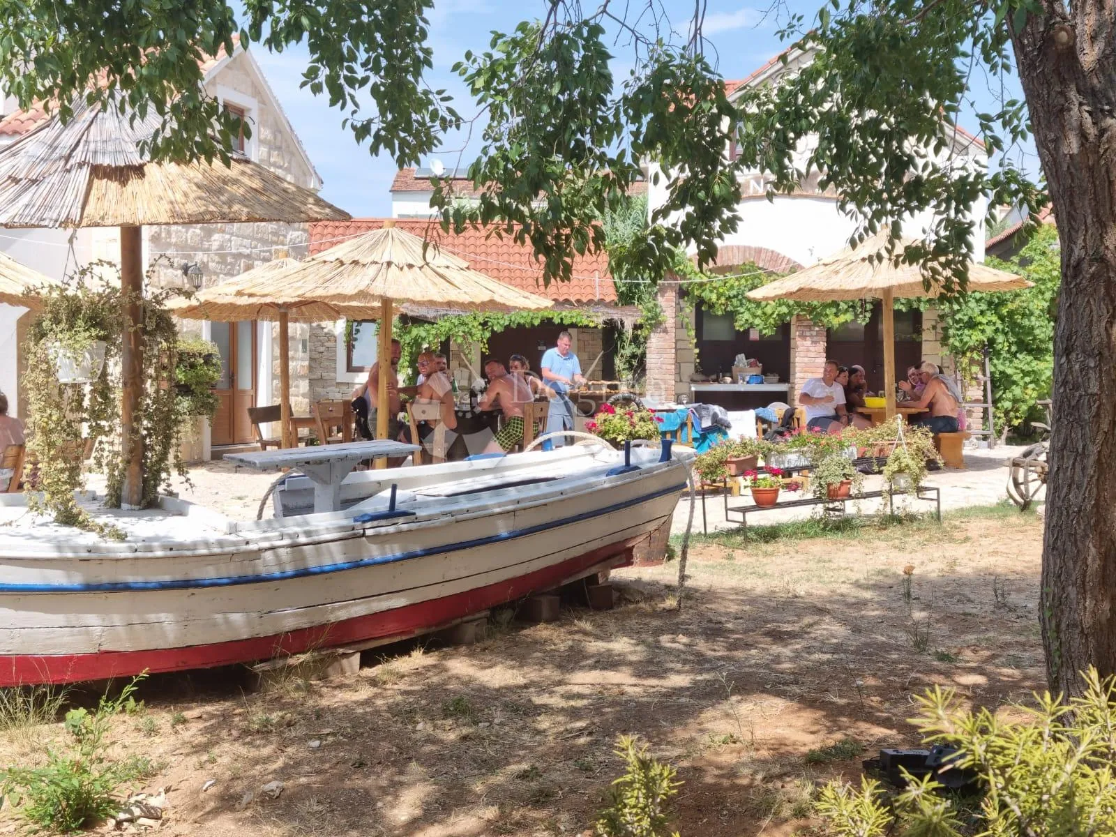 'etno selo', prvi red do mora, uz plažu – idealna prilika za turistički i ugostiteljski biznis - slika 4