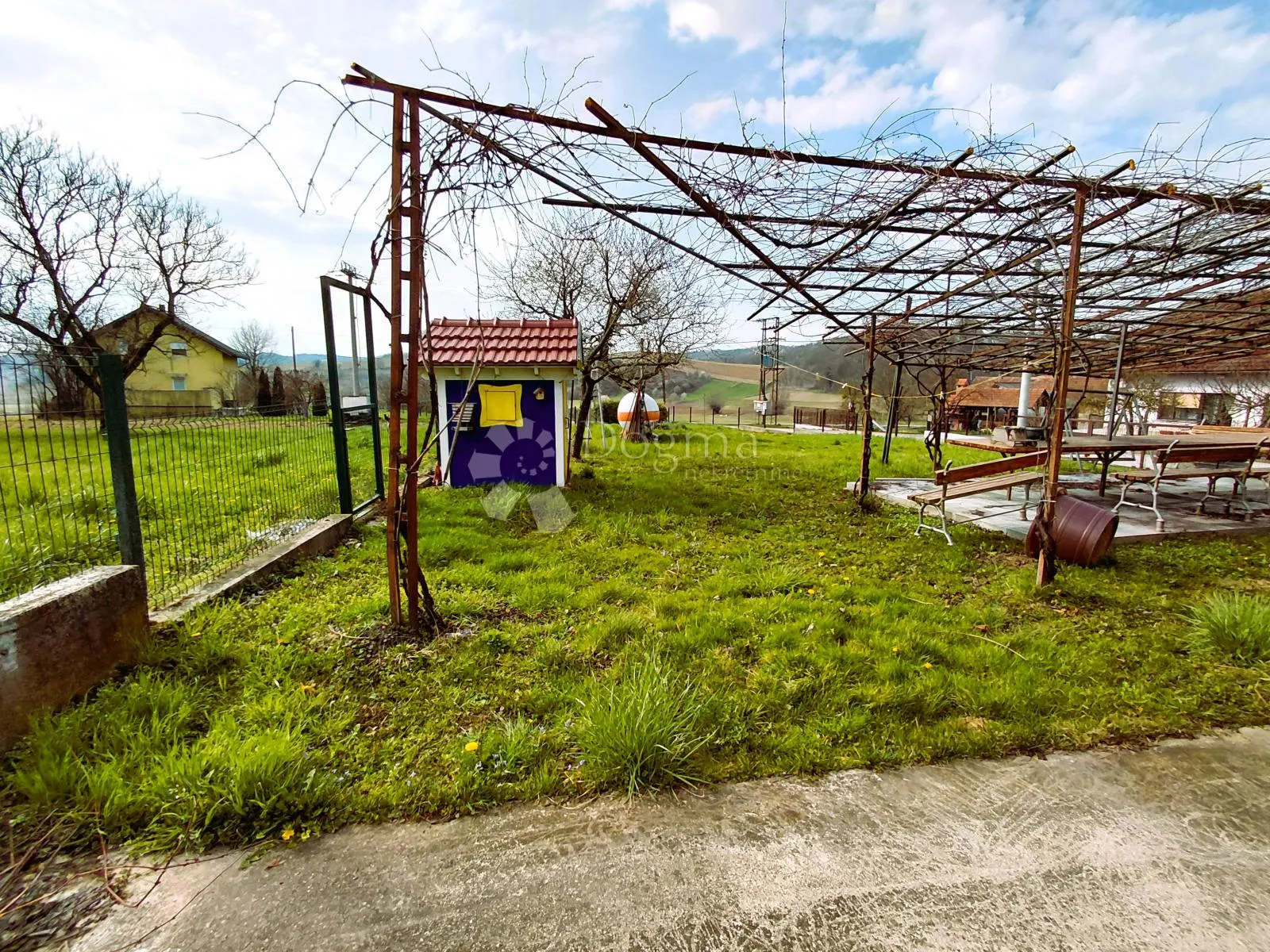 kuća za najam sa 5 soba i kupaonicama u šćepanju - slika 11