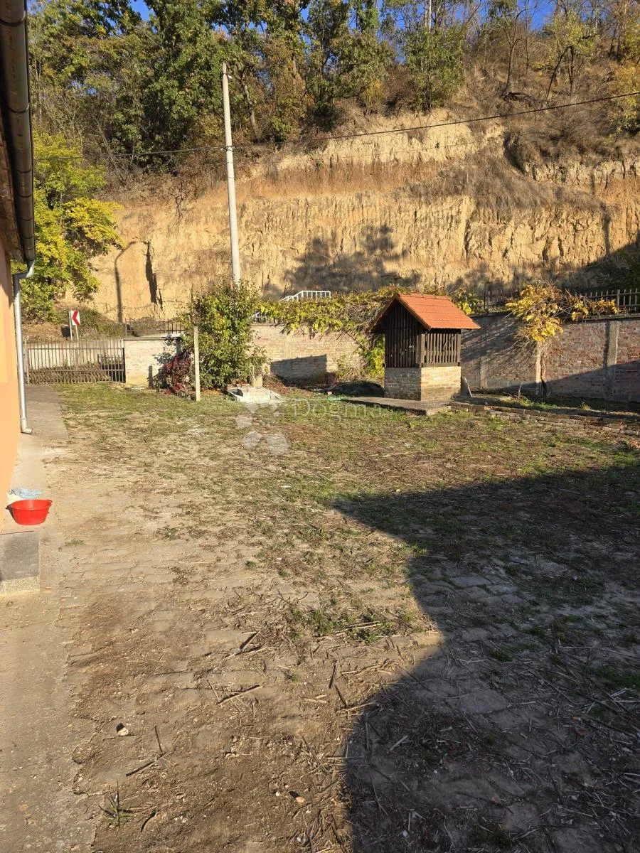 idealna za obitelj ili ulaganje – kuća s velikom okućnicom na dunavu - slika 3
