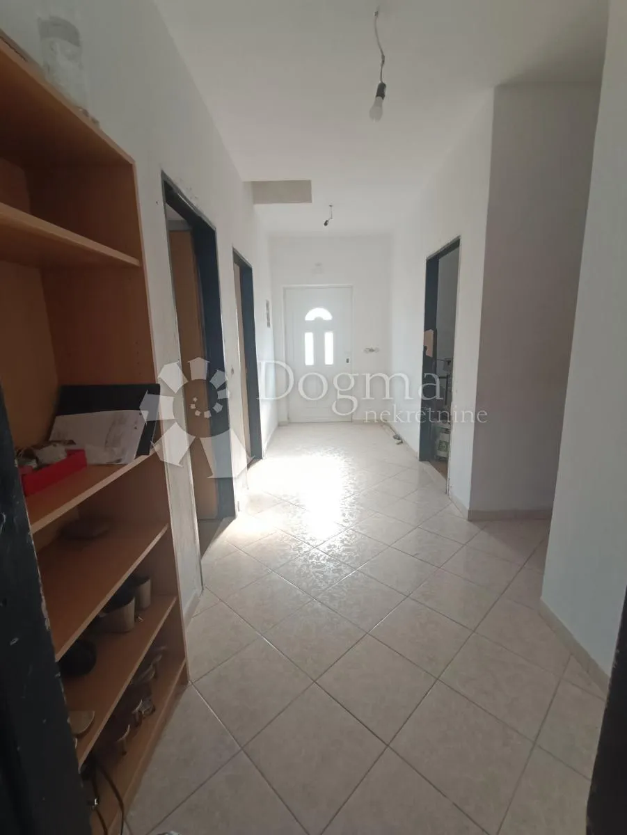 kuća u segetu donjem s pogledom na more - slika 9