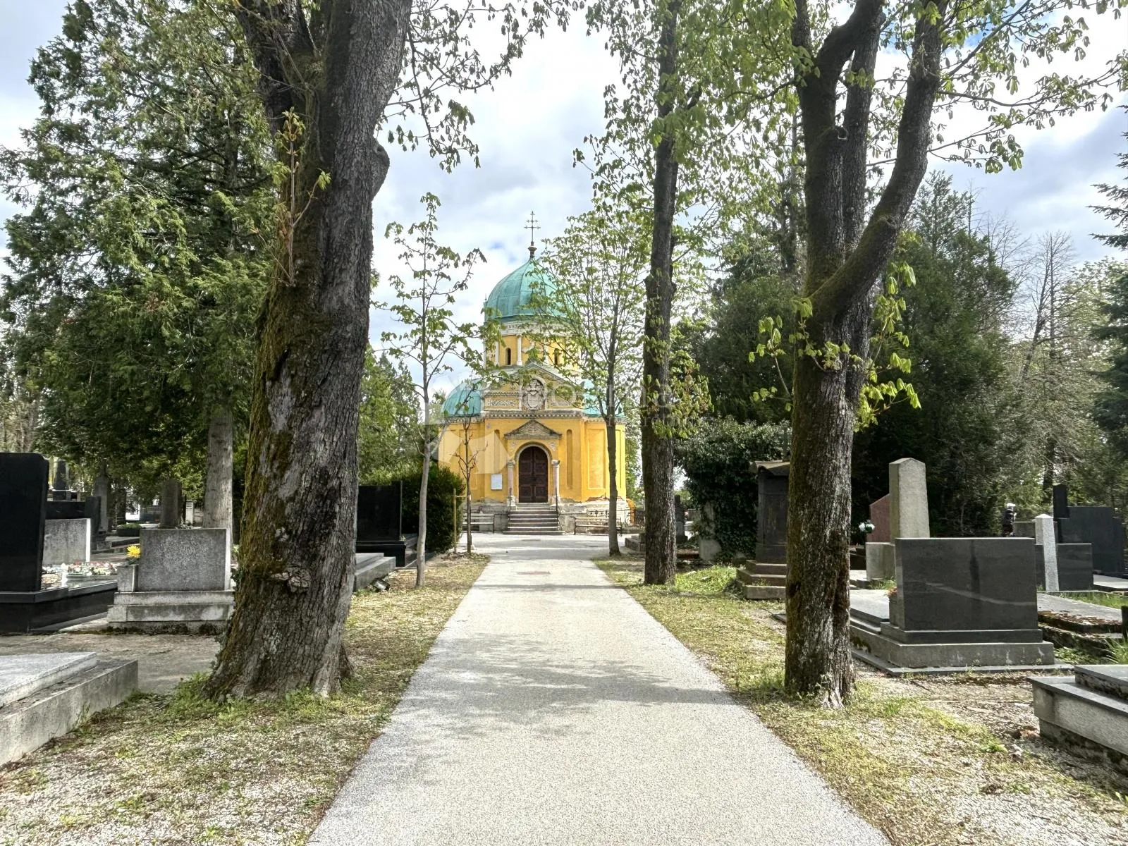 grobno mjesto na iznimnoj lokaciji, 6 ukopnih mjesta - slika 4