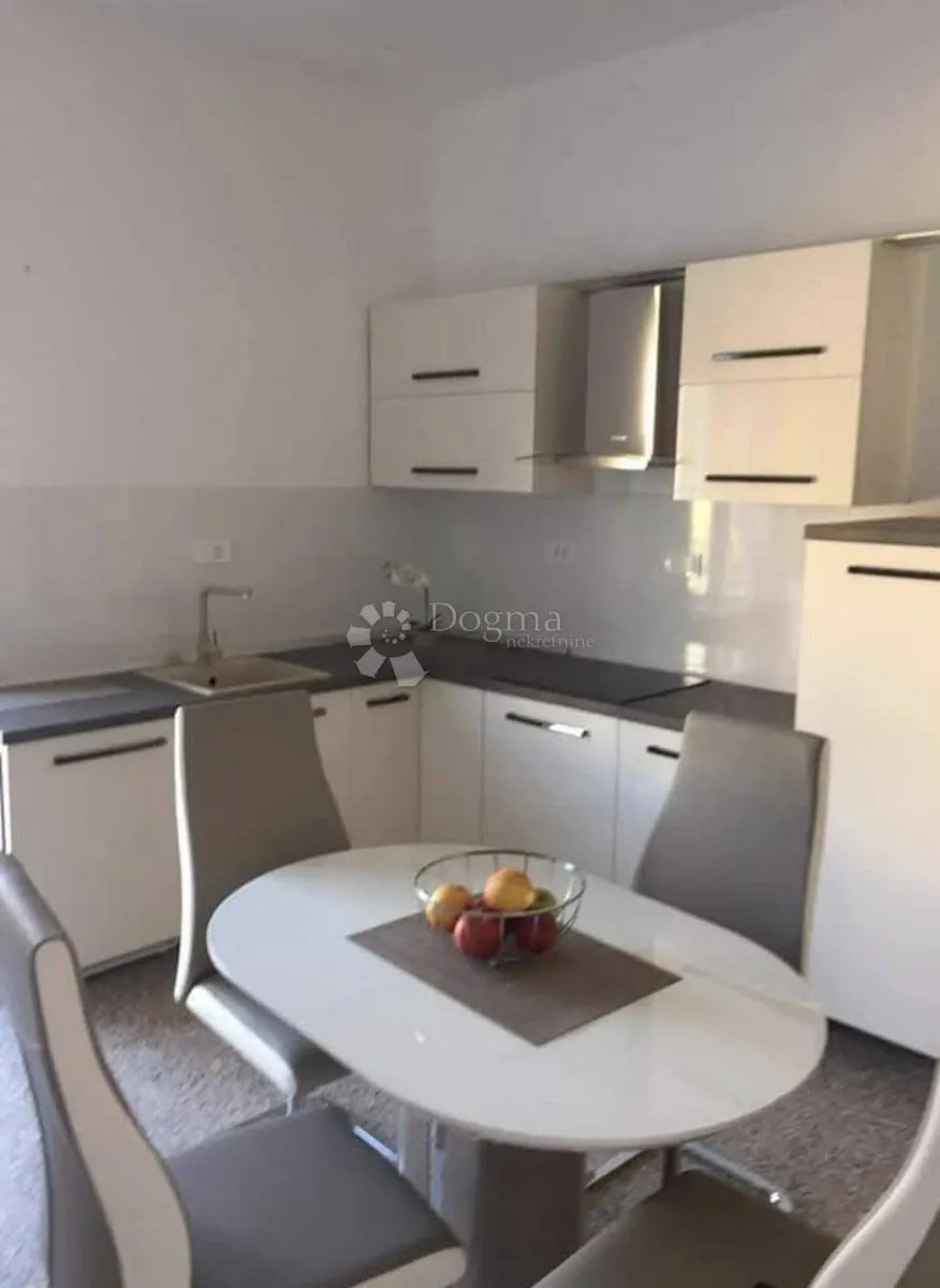 potok stan 114.80m2 potpuno adaptiran - slika 3