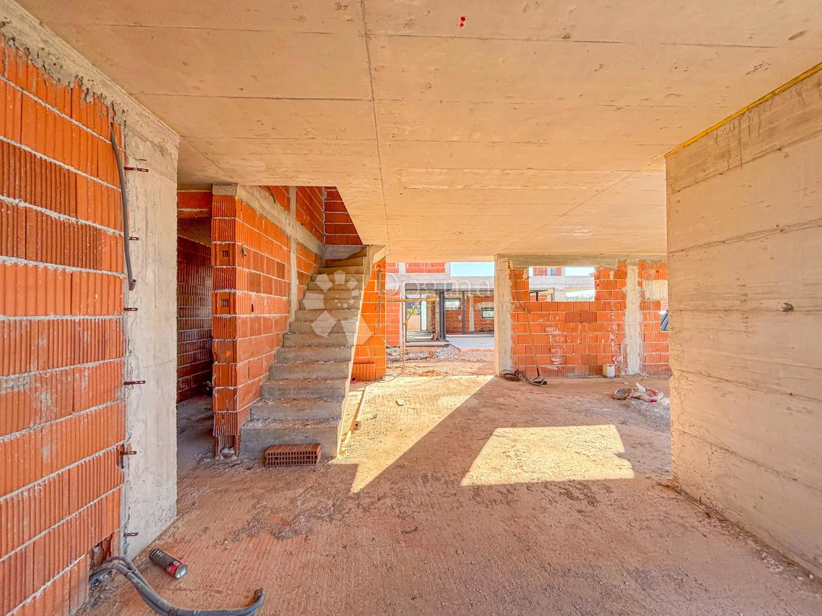 kanfanar, atraktivna villa u roh-bau fazi s pogledom na more - slika 7