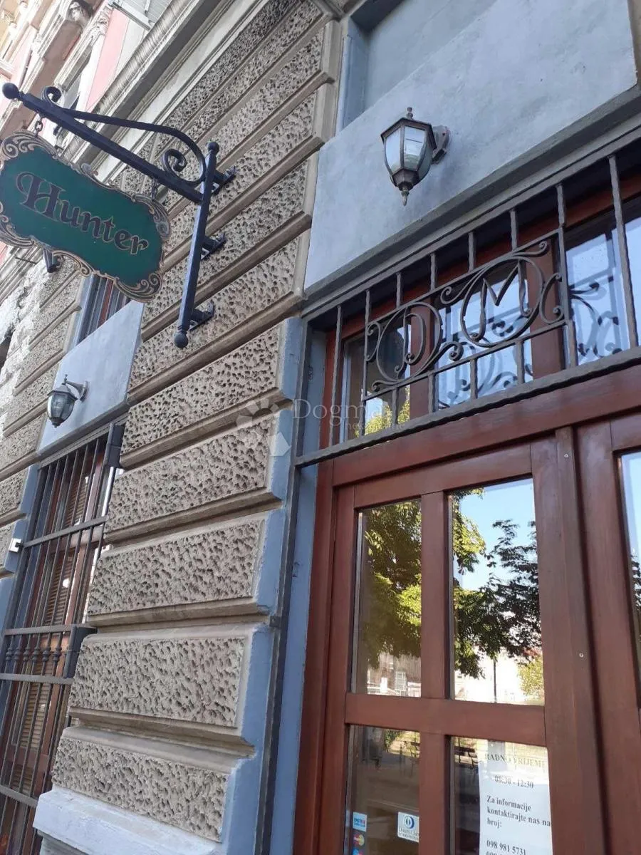 vintage poslovni prostor s galerijom, potpuno namješten – centar rijeke - slika 8